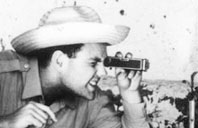 Gleyzer durante la filmaci&oacute;n de Ceramiqueros